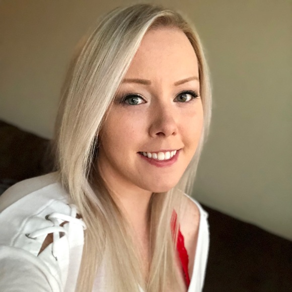 Meet your Posher, Sarah - Picture 1 of 1